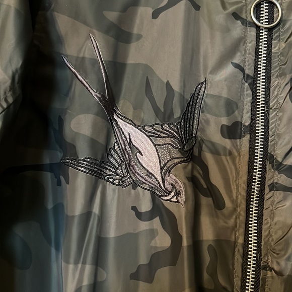 Long camo color bomber style jacket - Picture 3 of 5